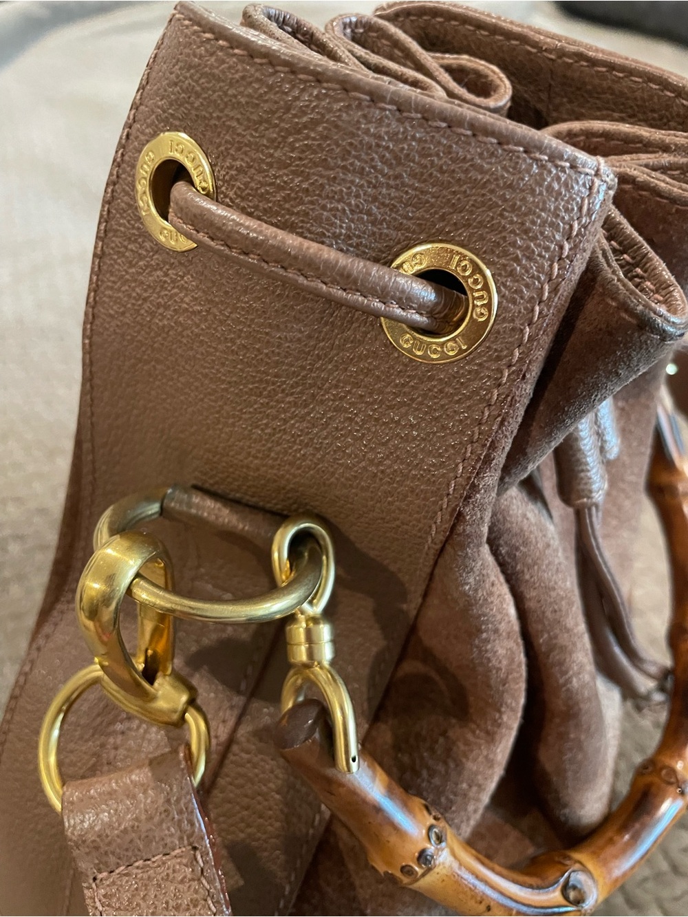 Gucci Suede bamboo handle Drawstring Bucket Bag - Picture 9 of 16